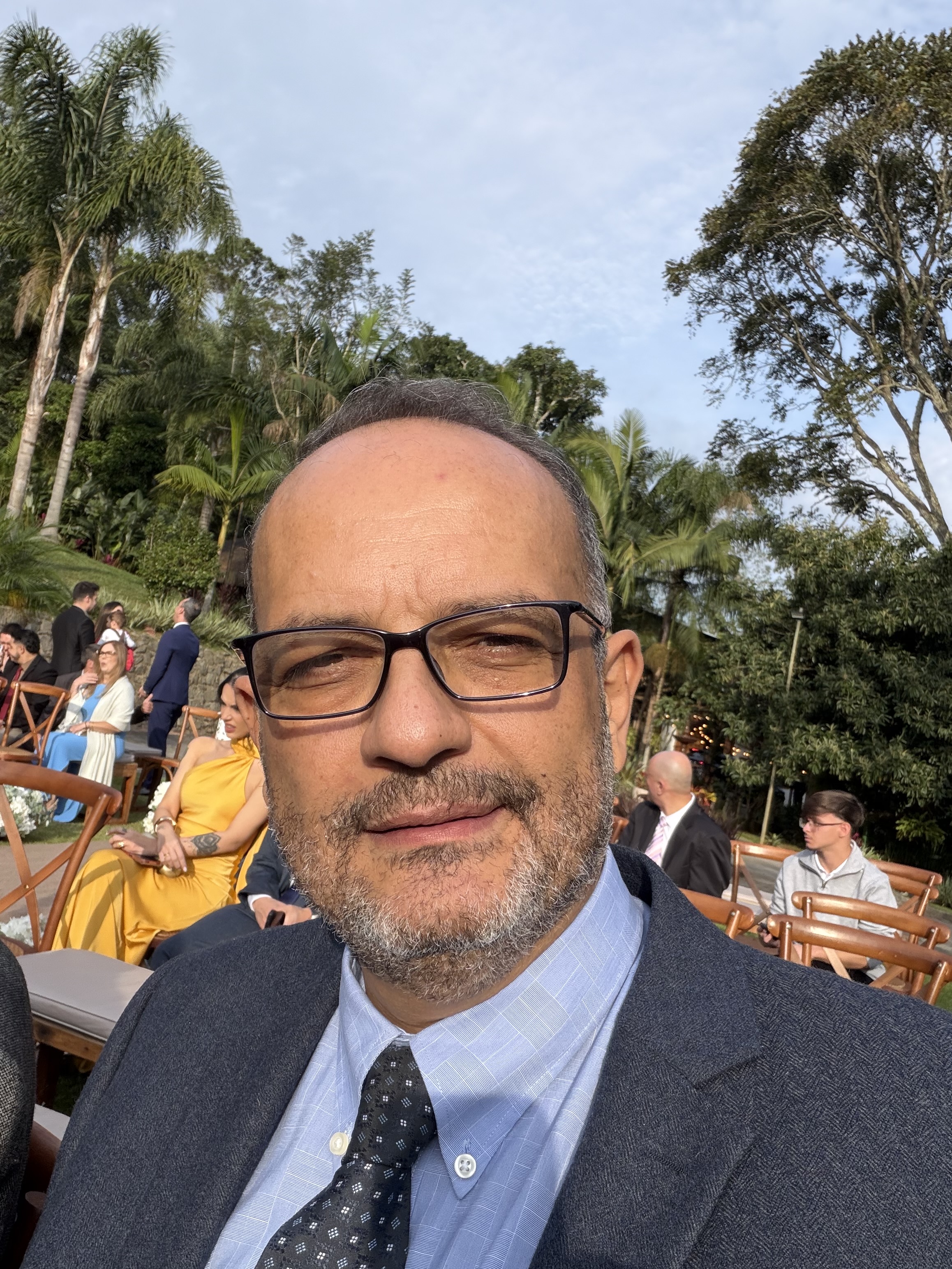 Foto profissional de Osvanir Gomea